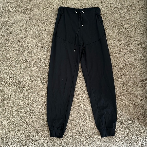 Pink Lilly, black stretchy leggings/joggers size small - Picture 2 of 6